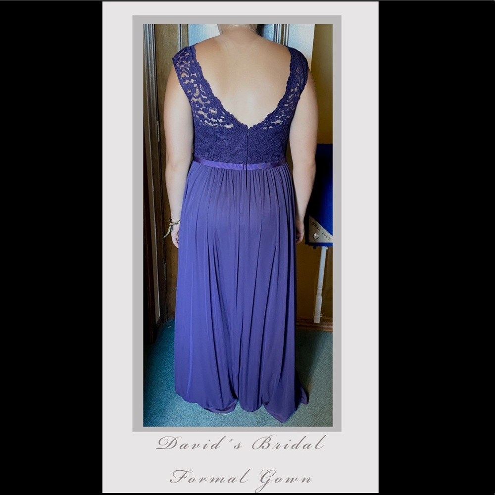 David´s Bridal Long Lace Formal Gown